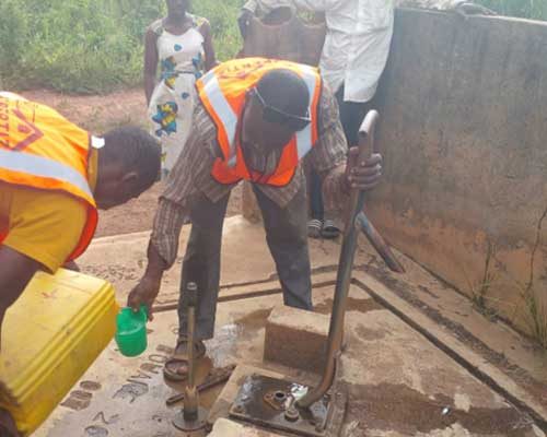 Réhabilitation de pompes hydrauliques dans les villages de djebonoua